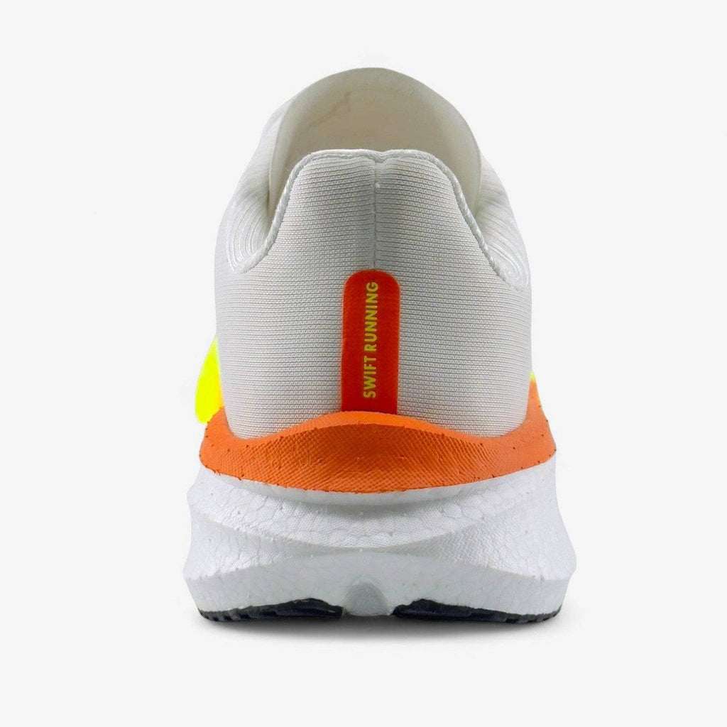 APUS White Women Long-Distance Trainer