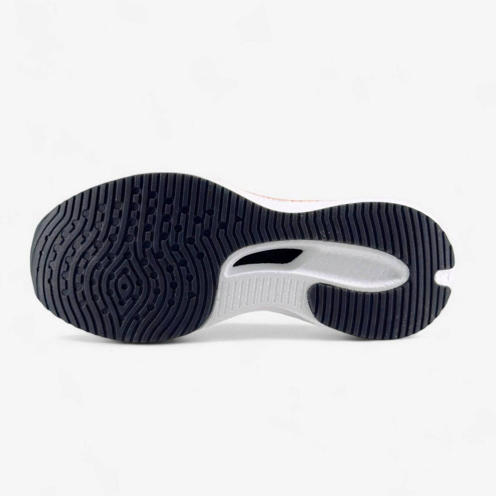 APUS White Women Long-Distance Trainer